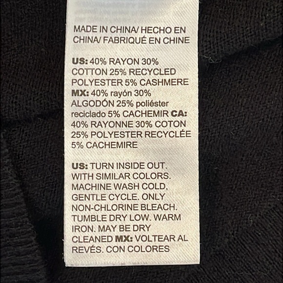 Chicos Featherweight Black Turtleneck Sweater Handkerchief Hem Size 1 - Picture 5 of 6